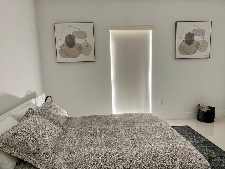 Across The Ocean Few Steps To Beach Contemporary Three Bedroom Townhouse Pompano Beach Exterior photo