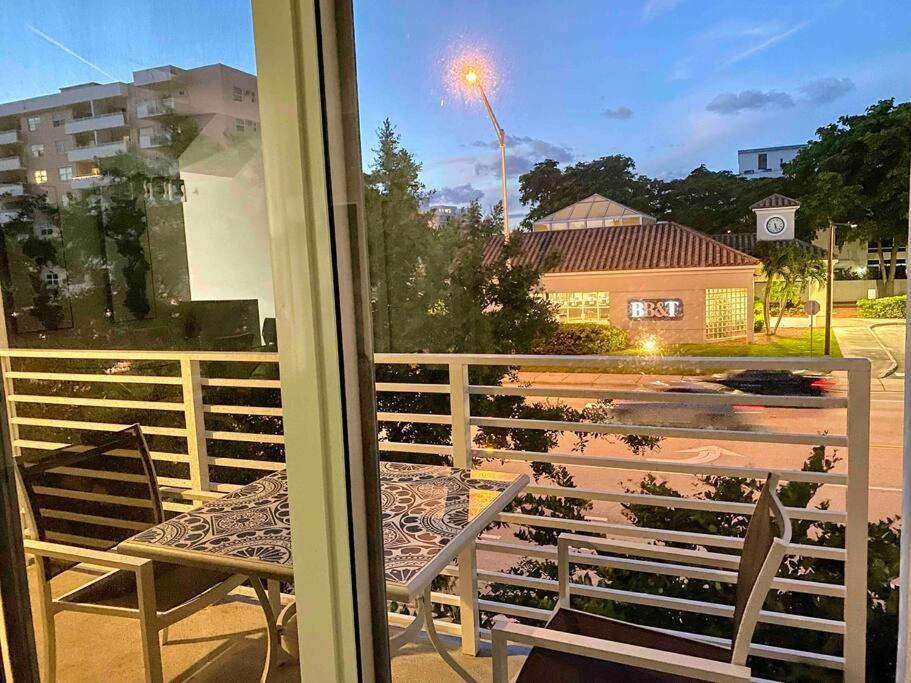 Across The Ocean Few Steps To Beach Contemporary Three Bedroom Townhouse Pompano Beach Exterior photo